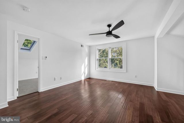 284 WOODS EDGE PL, Langhorne, PA 19047