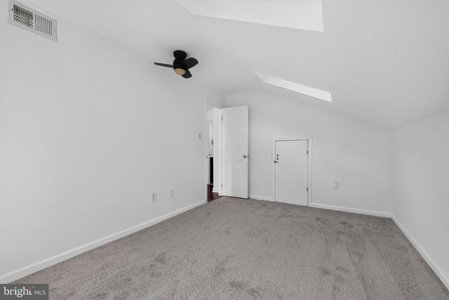 284 WOODS EDGE PL, Langhorne, PA 19047