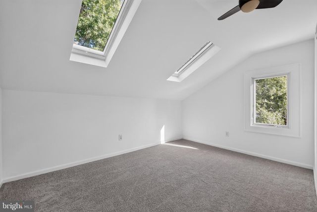 284 WOODS EDGE PL, Langhorne, PA 19047