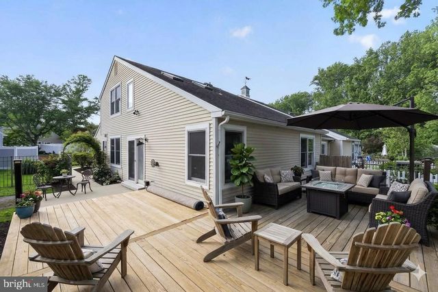 284 WOODS EDGE PL, Langhorne, PA 19047