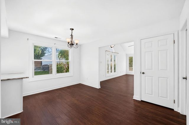 284 WOODS EDGE PL, Langhorne, PA 19047