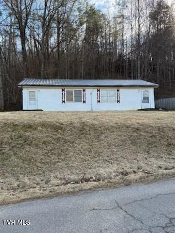 371 Jenkins Hollow Road, Elizabethton, TN 37643