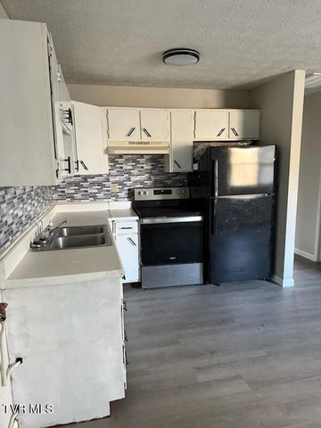 371 Jenkins Hollow Road, Elizabethton, TN 37643