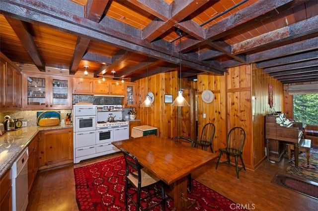 260 Burnt Mill, Lake Arrowhead, CA 92352