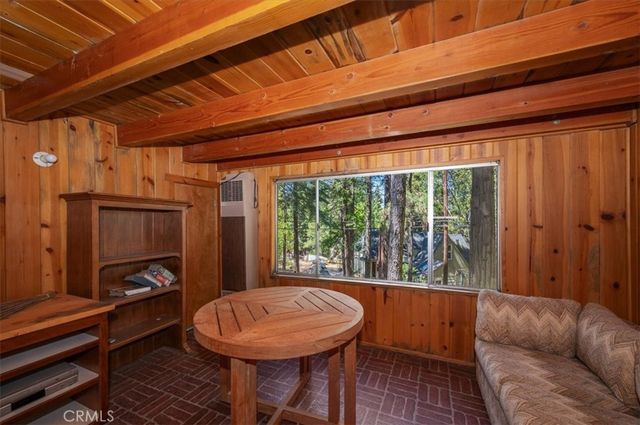 260 Burnt Mill, Lake Arrowhead, CA 92352