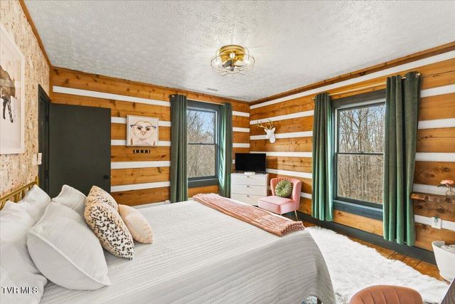 1444 Rich Mountain Road, Zionville, NC 28698