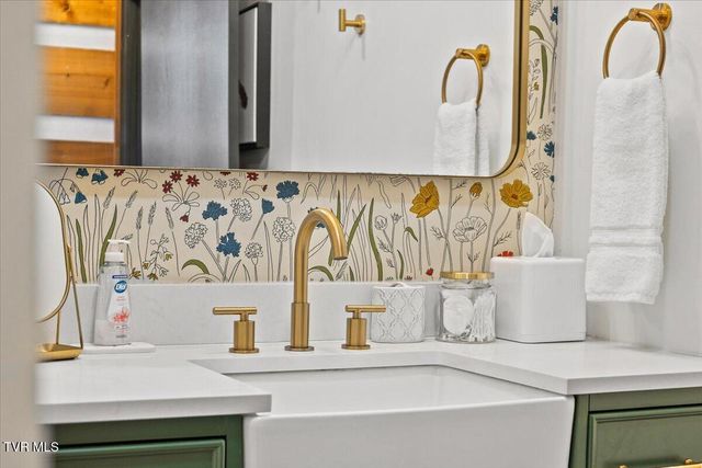 1444 Rich Mountain Road, Zionville, NC 28698