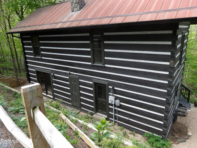 1444 Rich Mountain Road, Zionville, NC 28698