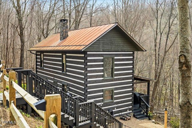 1444 Rich Mountain Road, Zionville, NC 28698