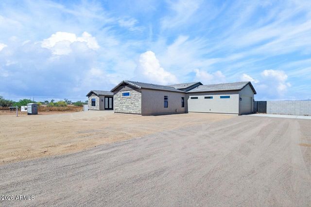 22606 W Laura Street, Wittmann, AZ 85361