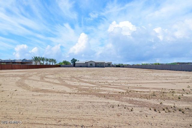 22606 W Laura Street, Wittmann, AZ 85361