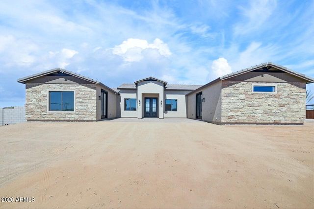 22606 W Laura Street, Wittmann, AZ 85361