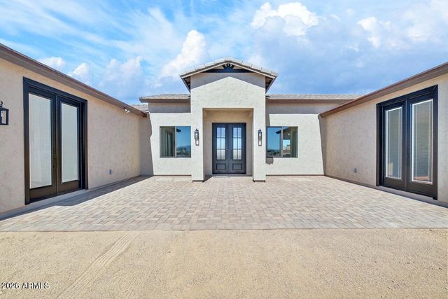 22606 W Laura Street, Wittmann, AZ 85361