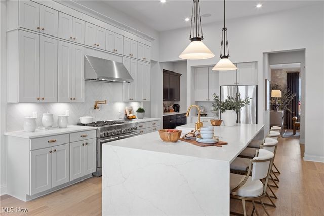 2536 Prairie Lane, Hinckley, OH 44233