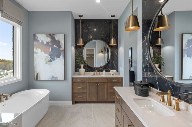 2536 Prairie Lane, Hinckley, OH 44233