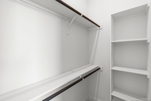 6464 Babcock Rd #304, San Antonio, TX 78249