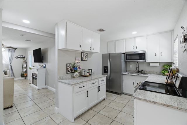 2332 Felder Lane, Fort Worth, TX 76112