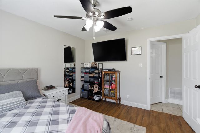 2332 Felder Lane, Fort Worth, TX 76112