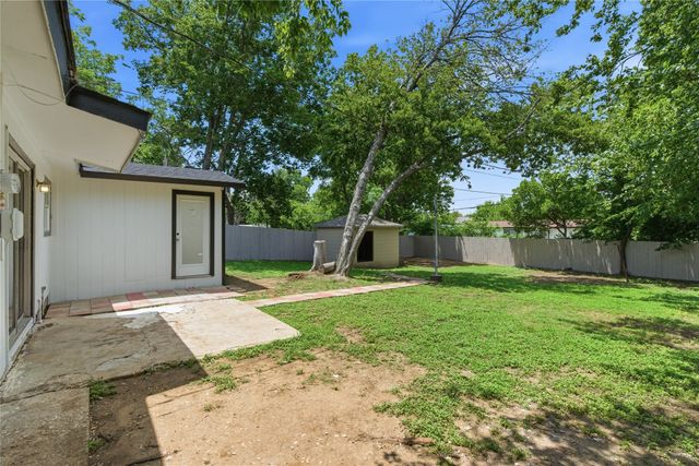 2332 Felder Lane, Fort Worth, TX 76112