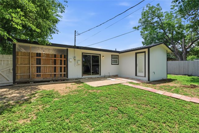 2332 Felder Lane, Fort Worth, TX 76112