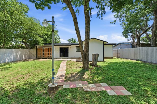 2332 Felder Lane, Fort Worth, TX 76112