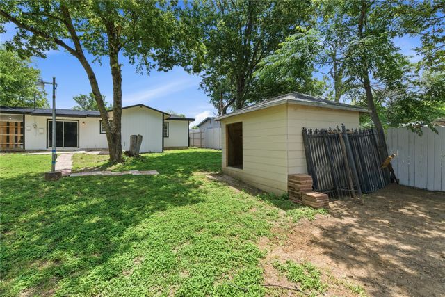 2332 Felder Lane, Fort Worth, TX 76112