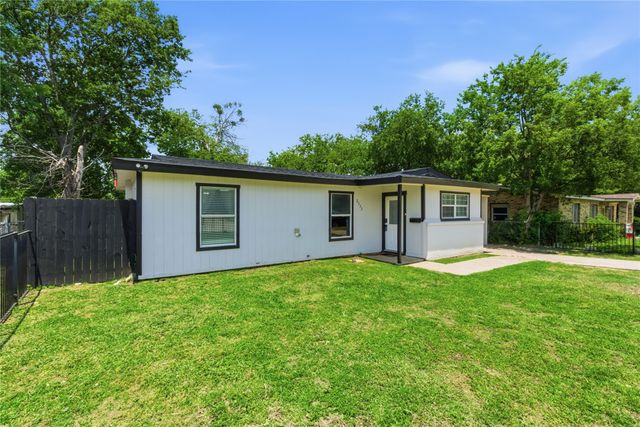 2332 Felder Lane, Fort Worth, TX 76112