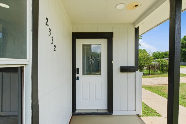 2332 Felder Lane, Fort Worth, TX 76112