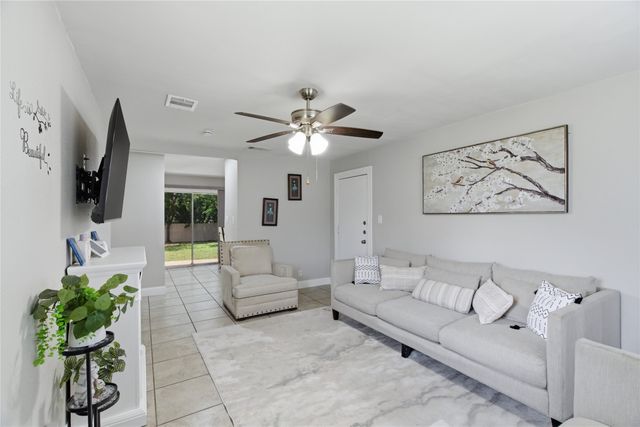 2332 Felder Lane, Fort Worth, TX 76112
