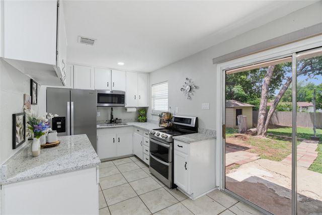 2332 Felder Lane, Fort Worth, TX 76112