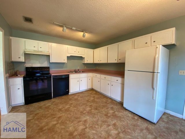 388 Whit Fraser Road NE, Hinesville, GA 31313