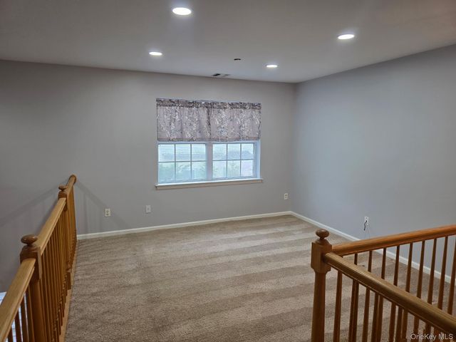 82 Kate Circle, Middle Island, NY 11953