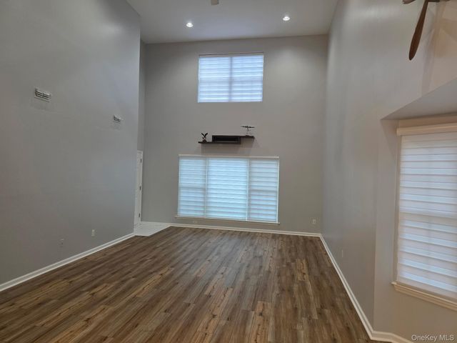 82 Kate Circle, Middle Island, NY 11953
