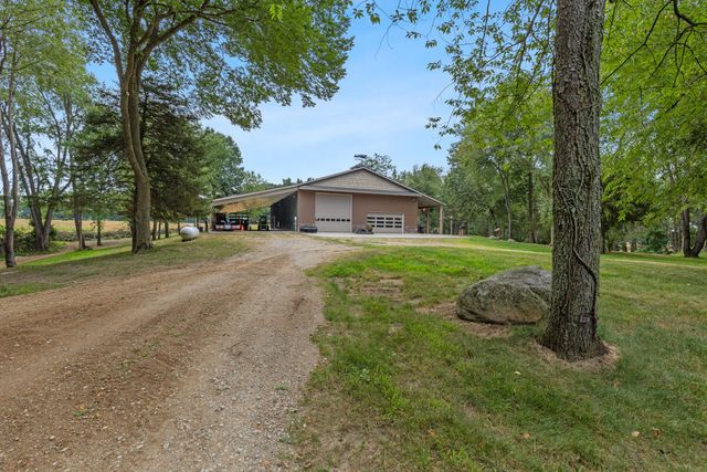 781 Hopkins Road, Lyons, MI 48851