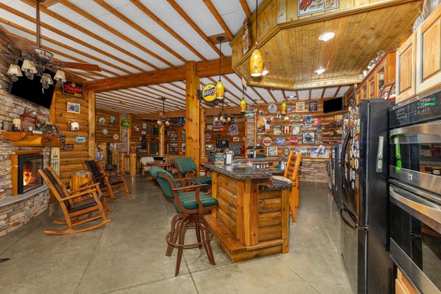 781 Hopkins Road, Lyons, MI 48851