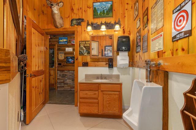 781 Hopkins Road, Lyons, MI 48851