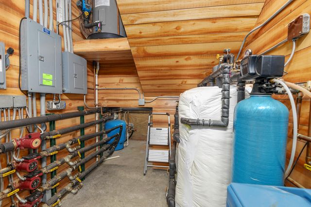 781 Hopkins Road, Lyons, MI 48851