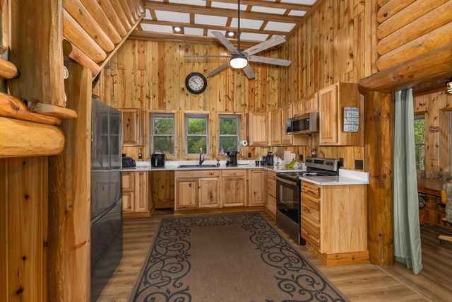 781 Hopkins Road, Lyons, MI 48851