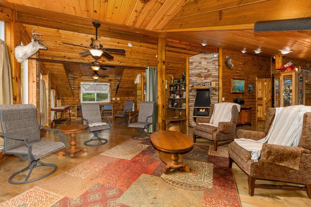781 Hopkins Road, Lyons, MI 48851