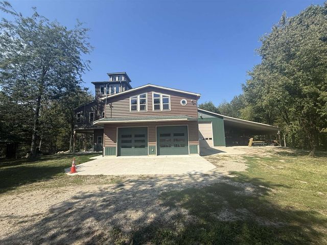 781 Hopkins Road, Lyons, MI 48851