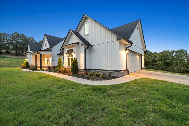 5040 Webster Branch Way, Van Buren, AR 72956