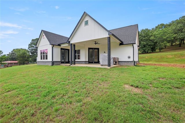 5040 Webster Branch Way, Van Buren, AR 72956