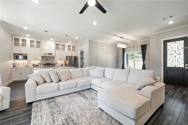 5040 Webster Branch Way, Van Buren, AR 72956