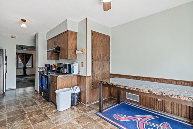 980 Jessamine Avenue E, Saint Paul, MN 55106