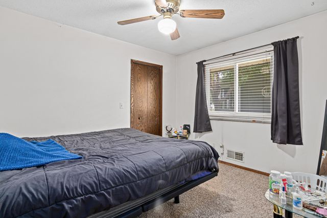 980 Jessamine Avenue E, Saint Paul, MN 55106