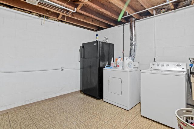 980 Jessamine Avenue E, Saint Paul, MN 55106
