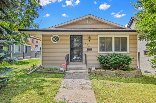 980 Jessamine Avenue E, Saint Paul, MN 55106