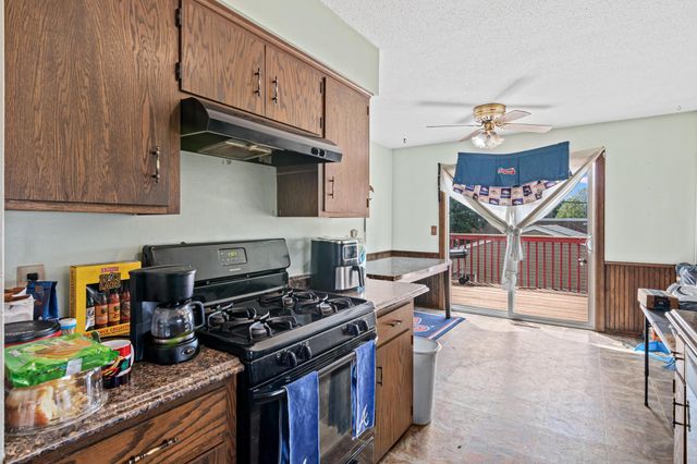 980 Jessamine Avenue E, Saint Paul, MN 55106