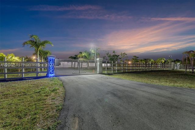 29855 SW 208th Ave, Homestead, FL 33030