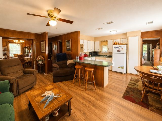 2070 County Road 3830, Quinlan, TX 75474